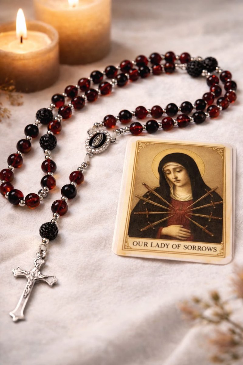 Pray The Rosary tweet media