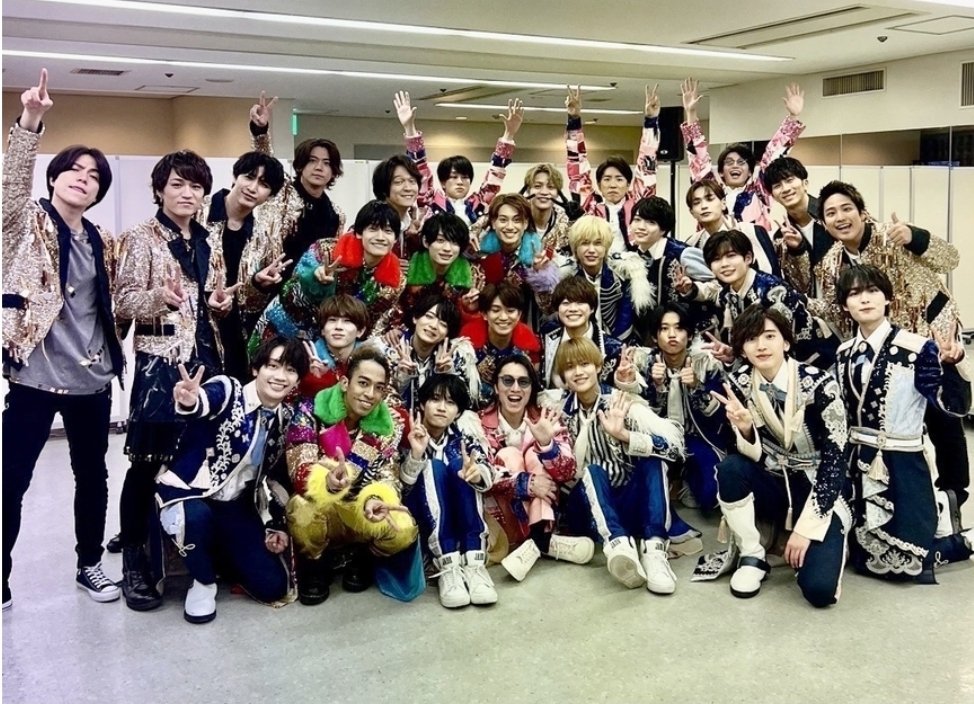 shige_w_h's tweet photo. 今も昔も変わらない大好きな関西です。
これからもずっと大好きです。

#ほんまおおきに松竹座卒業式 https://t.co/cyFz9r5rJX