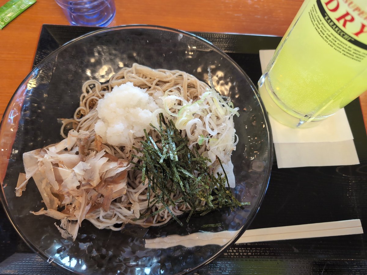 らんさんと温泉行ってご飯食べてダラダラ漫画読んでさんとさんよっしーさんと合流して寿司を食べるという最高の休日を過ごした🌟