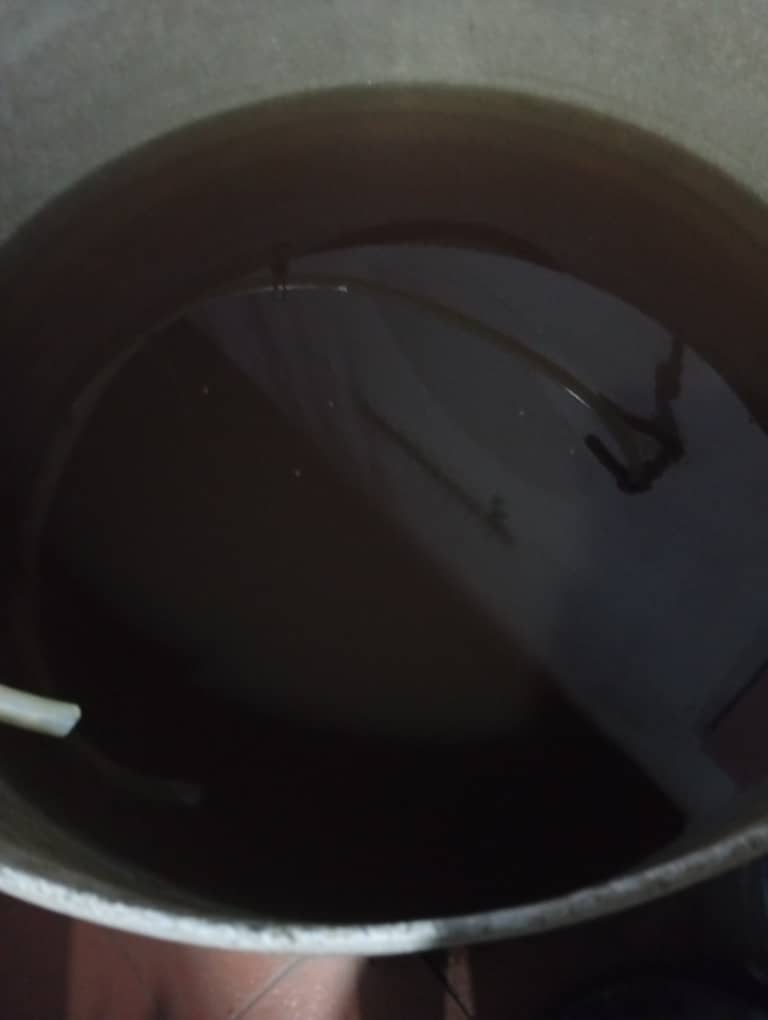 larryegg18's tweet photo. Hoy martes 24 vean las condiciones que llegó el agua al municipio Urdaneta después de 10 días sin agua y aparte de eso la quitan todos los días solo la dejan 2 o 3 horas diarias , estoy es una porquería y no hay persona que se le pueda reclamar ...CSM... https://t.co/6hQvDnUi0n