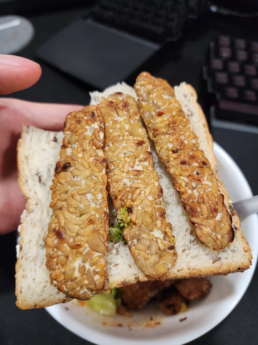 RoriKiryuu tweet media