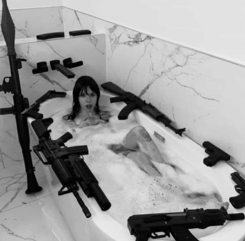 cantfeelstill tweet media