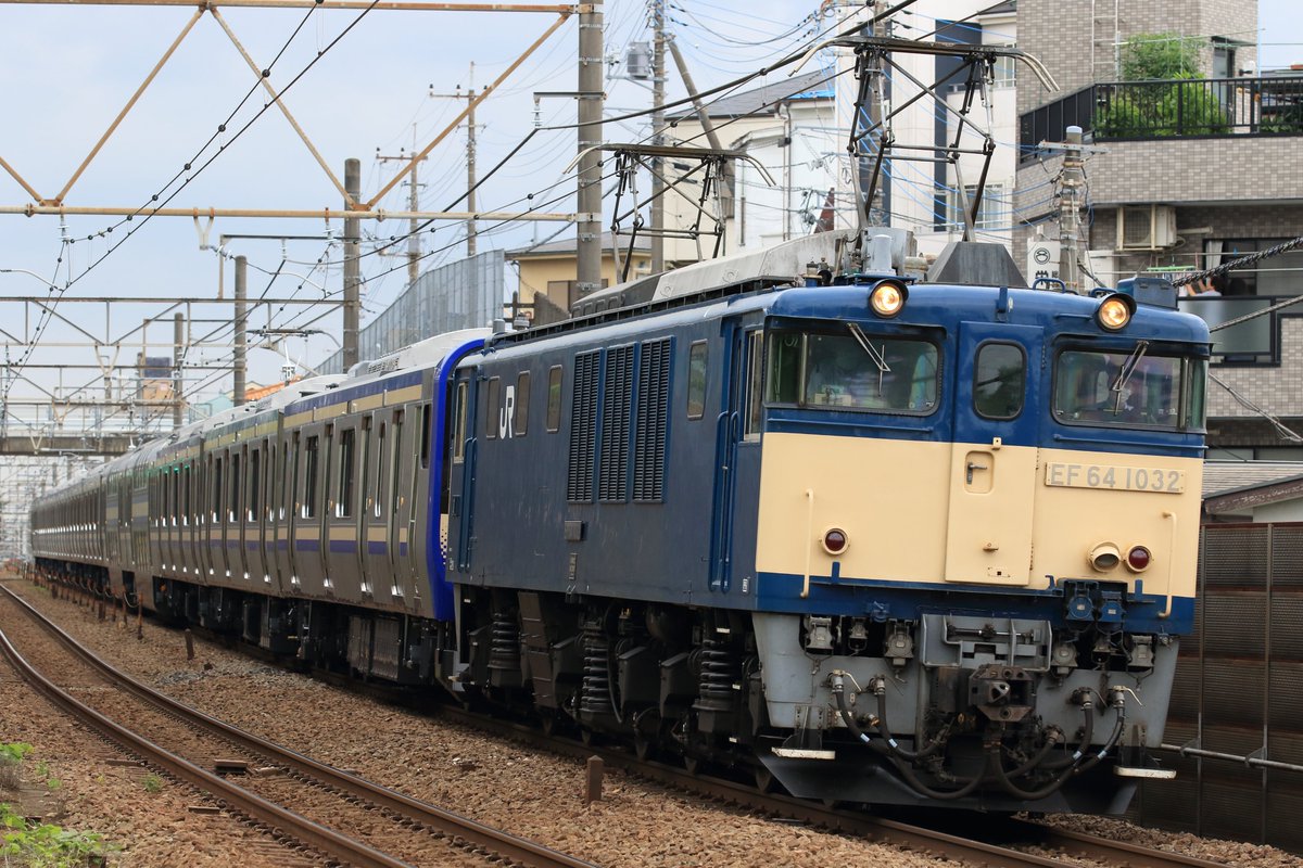 senson_510's tweet photo. EF64 1032

いっぱい配給で撮ってました。 https://t.co/8AtVIuGlzd