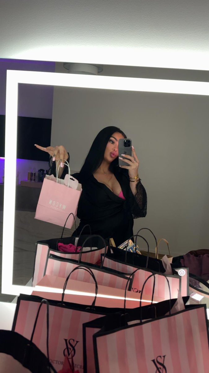 Mia 🏳️‍⚧️ tweet media