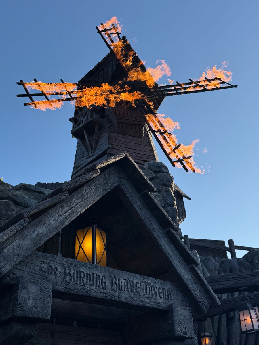 Attractions Magazine tweet media