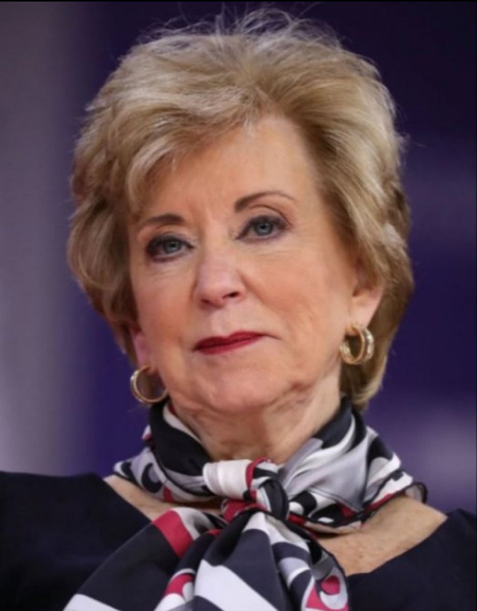 NizNellie3 tweet media