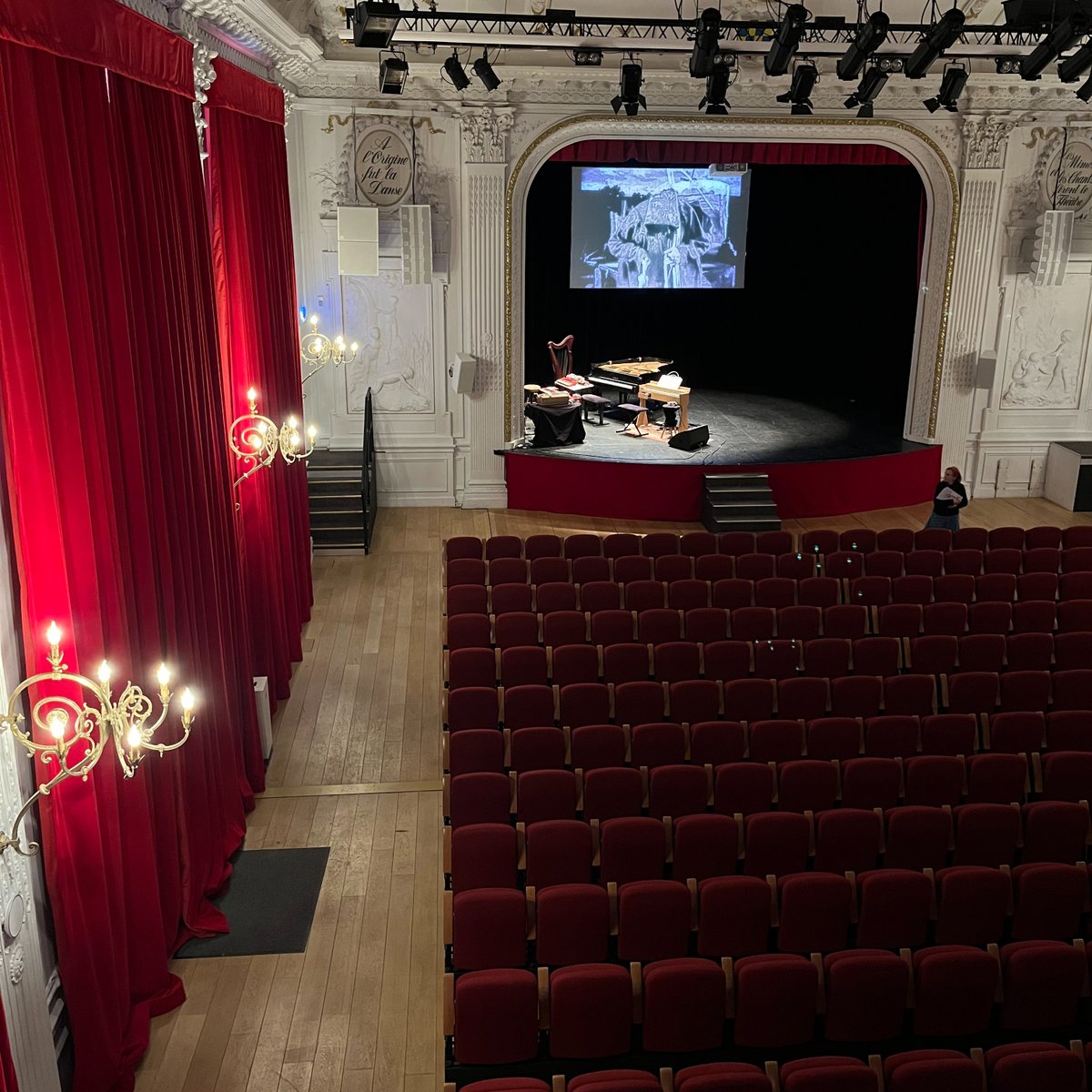 SnowdropsMusic's tweet photo. 🐚 Samedi au théâtre de Dreux, on mettait en musique "La Charrette Fantôme" de (et avec) Victor Sjöström (1921). Merci à toute l'équipe du théâtre et du Festival Regards d'Ailleurs 🙏
.
Extraits : https://t.co/3e4dsXRWDX https://t.co/Sovf9kjWD1