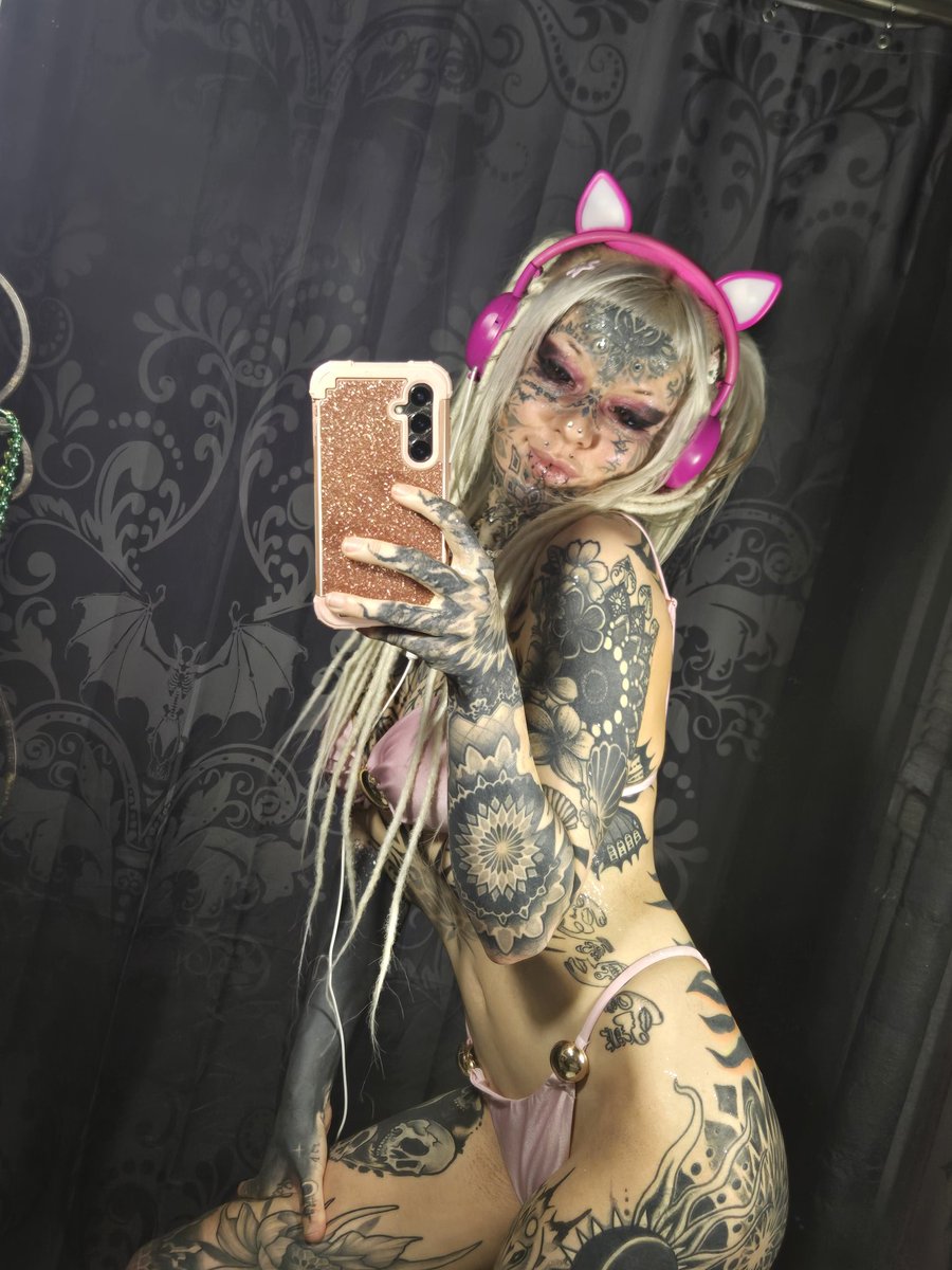 bbysugarpurrr tweet media