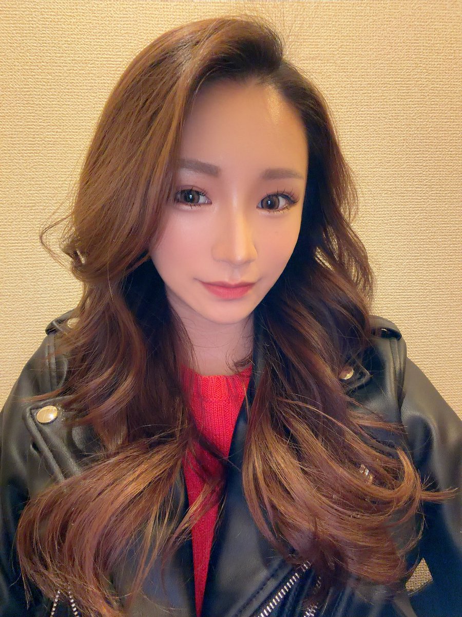 りーな tweet media