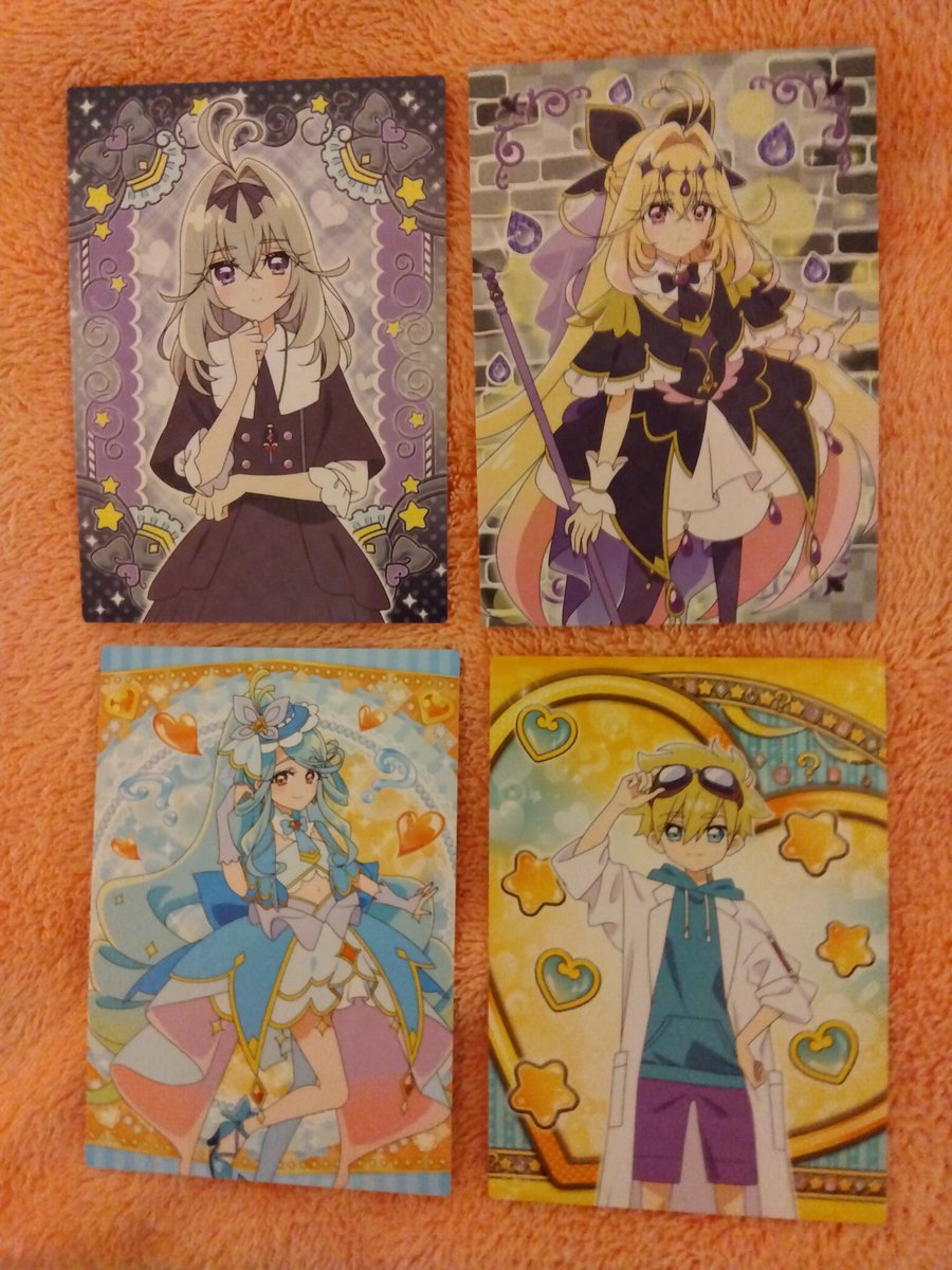 mfcyui108's tweet photo. 名探偵プリキュア　キラキラトレーディングコレクション　交換

譲　画像1枚目

求　画像2枚目下段左から2番目　画像3枚目上段左から2番目（ミスティック）

郵送での交換になります
よろしくお願いします https://t.co/UjfhSGpiWa