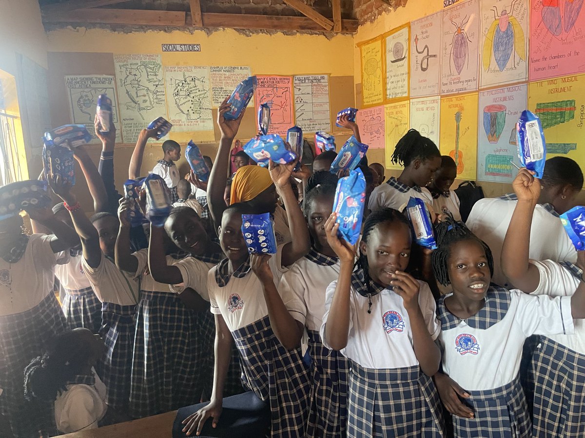 JOYFORCHILDREN's tweet photo. It's still March and we are #spotlighting girls. Early this month, we brought smiles to a number of girls faces when we visited Honest Images Primary School Kanyanya.
Through a violence sensitization session and @AFRIpads distribution, we believe their lives were transformed. https://t.co/mQSjHNLRJx