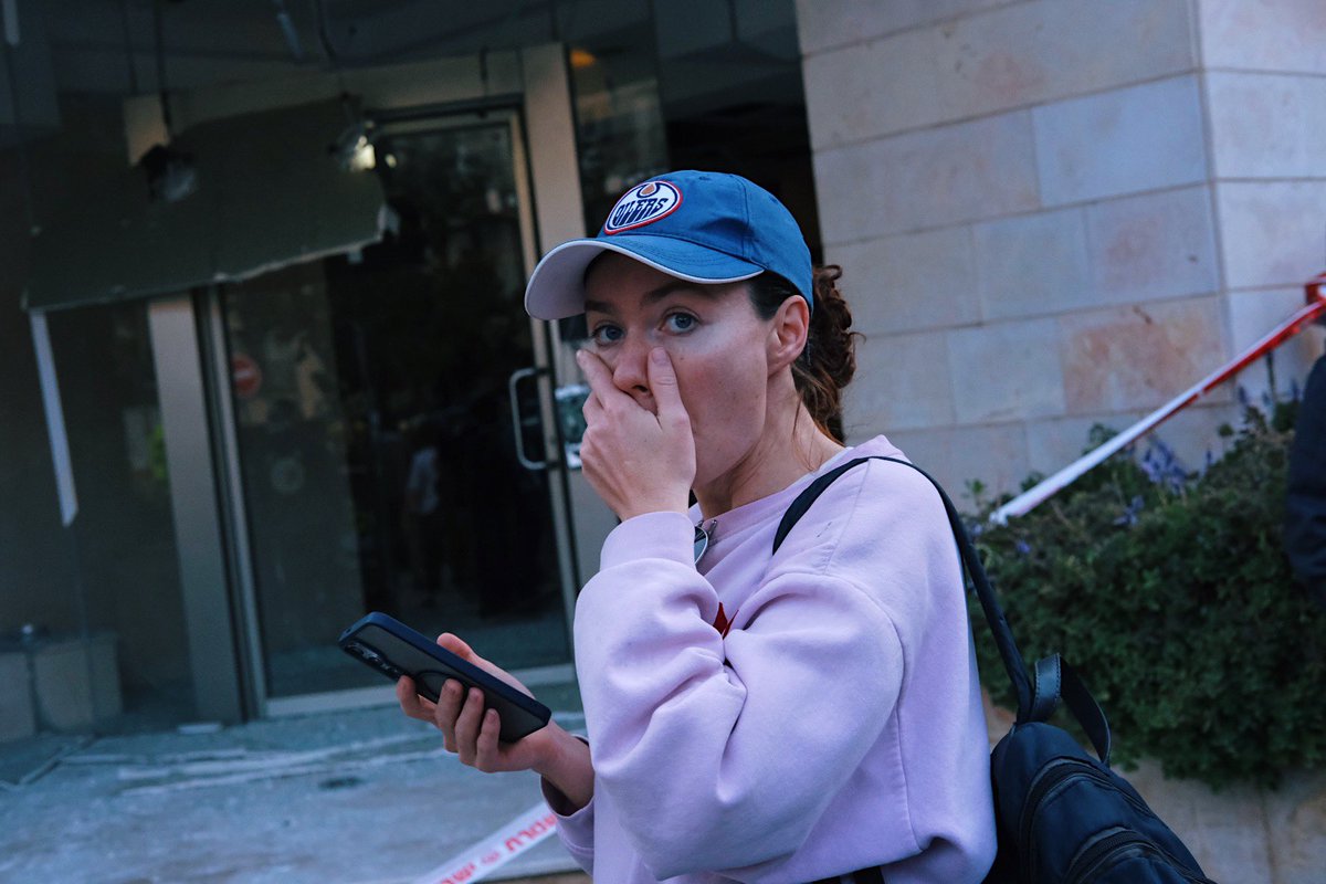 Experience Humans tweet media