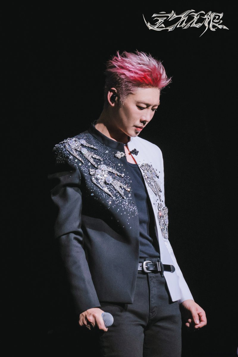 ada bustillo tweet media