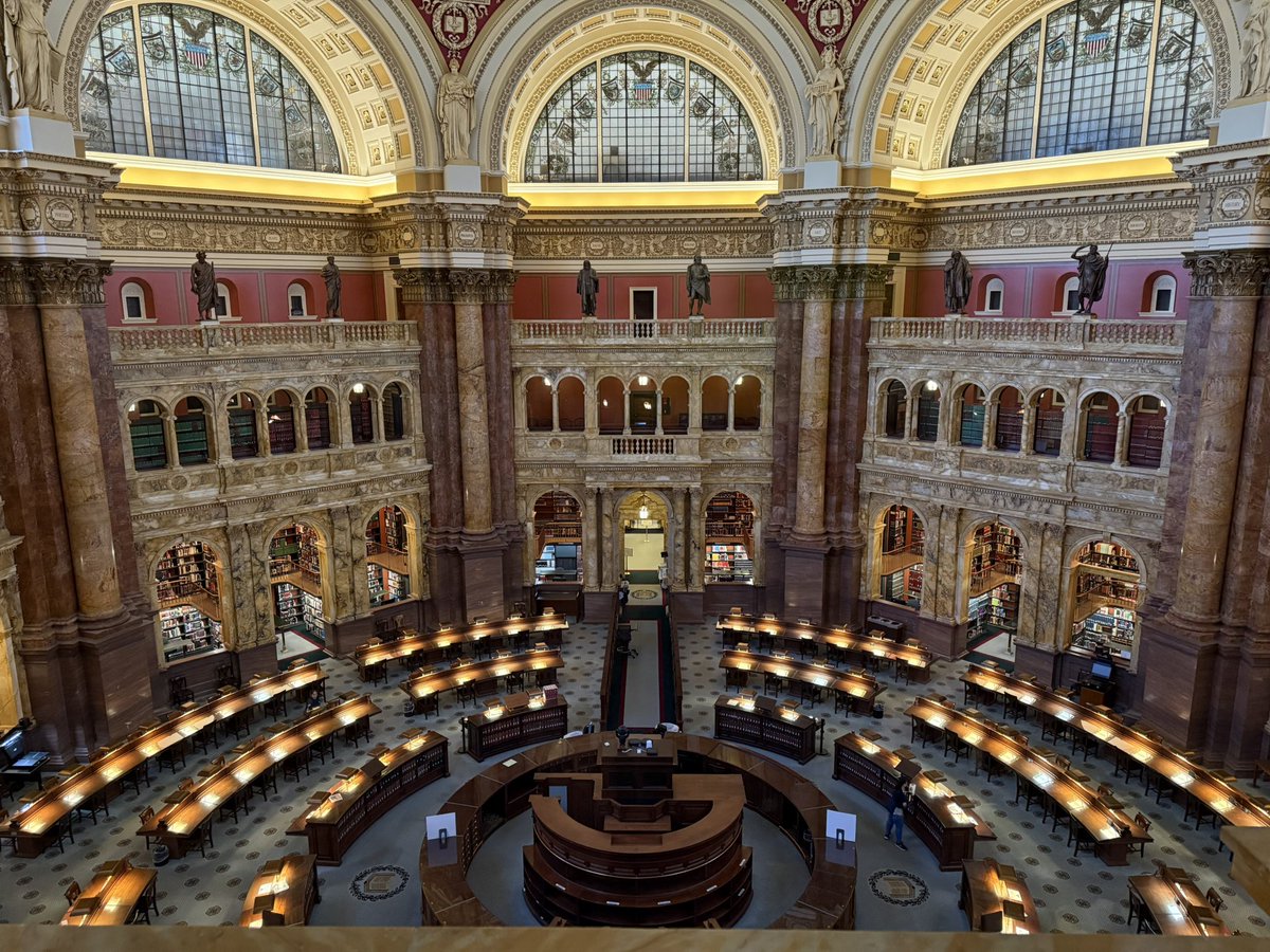 MrsJWillett's tweet photo. A detour through the Library of Congress, and on our way to the Capitol! #NPSCTE26 @NcacteE @actecareertech @ncrcimc https://t.co/WfiubZHgmO