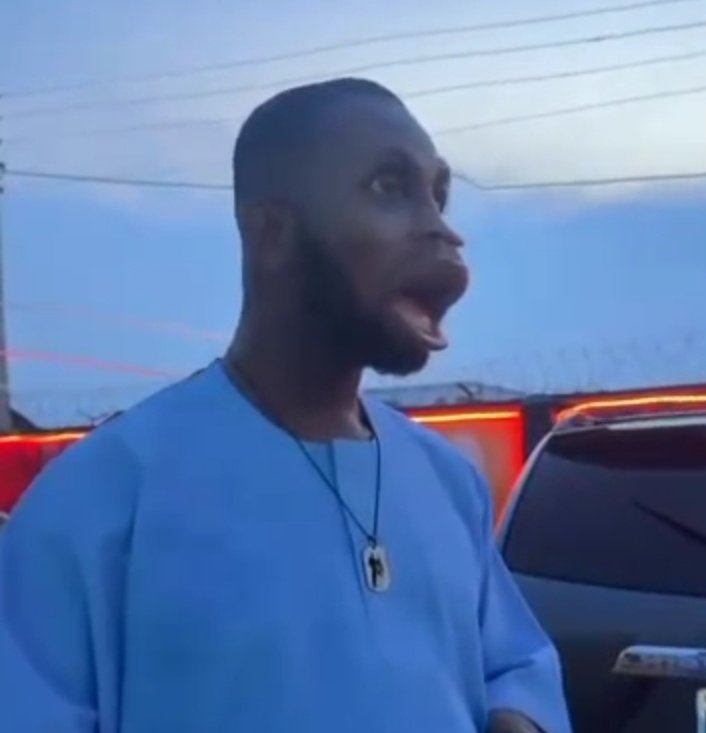 dart boy tweet media