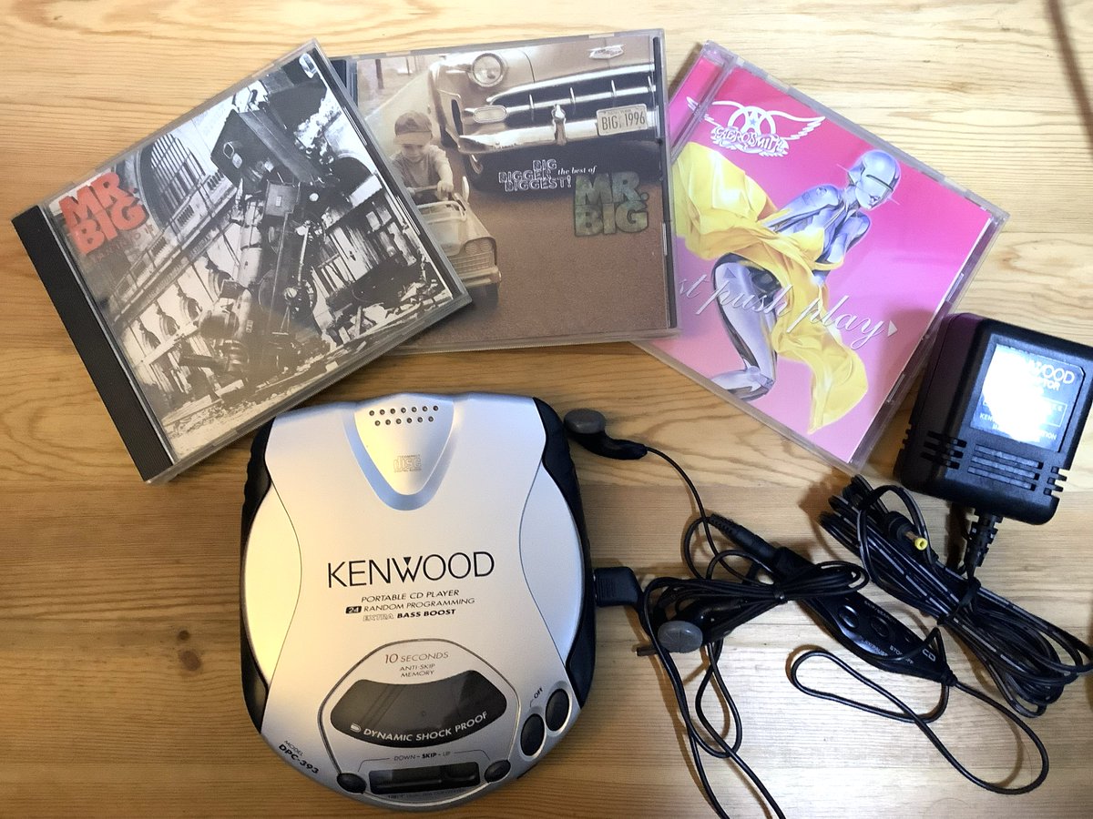 中学生の頃，どこに行くにしても必ず持ち歩いていた #KENWOOD の