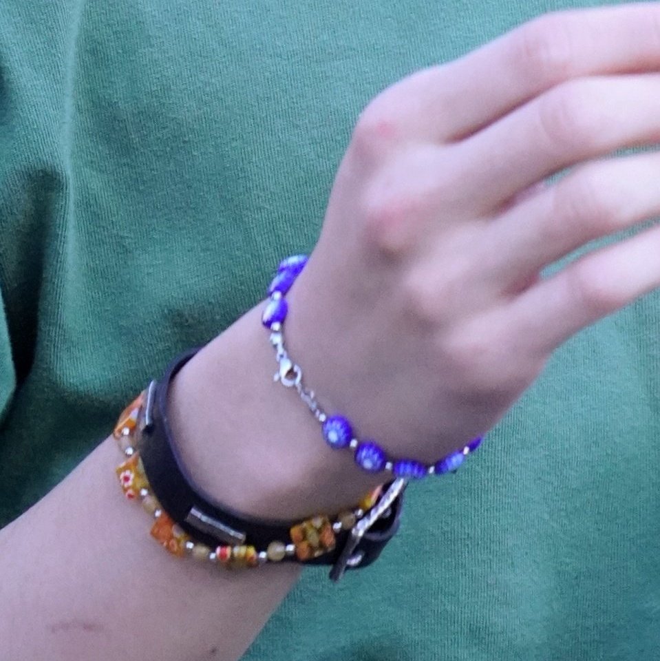 얼굴도 얼굴인데 앤톤 팔찌 봐바 ㅠㅠ 너무 깜찍 ㅠㅠㅠㅠㅠㅠㅠㅠㅠ