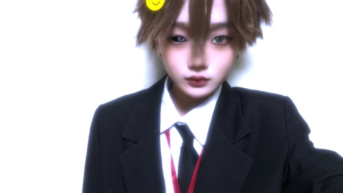 유월✨ tweet media