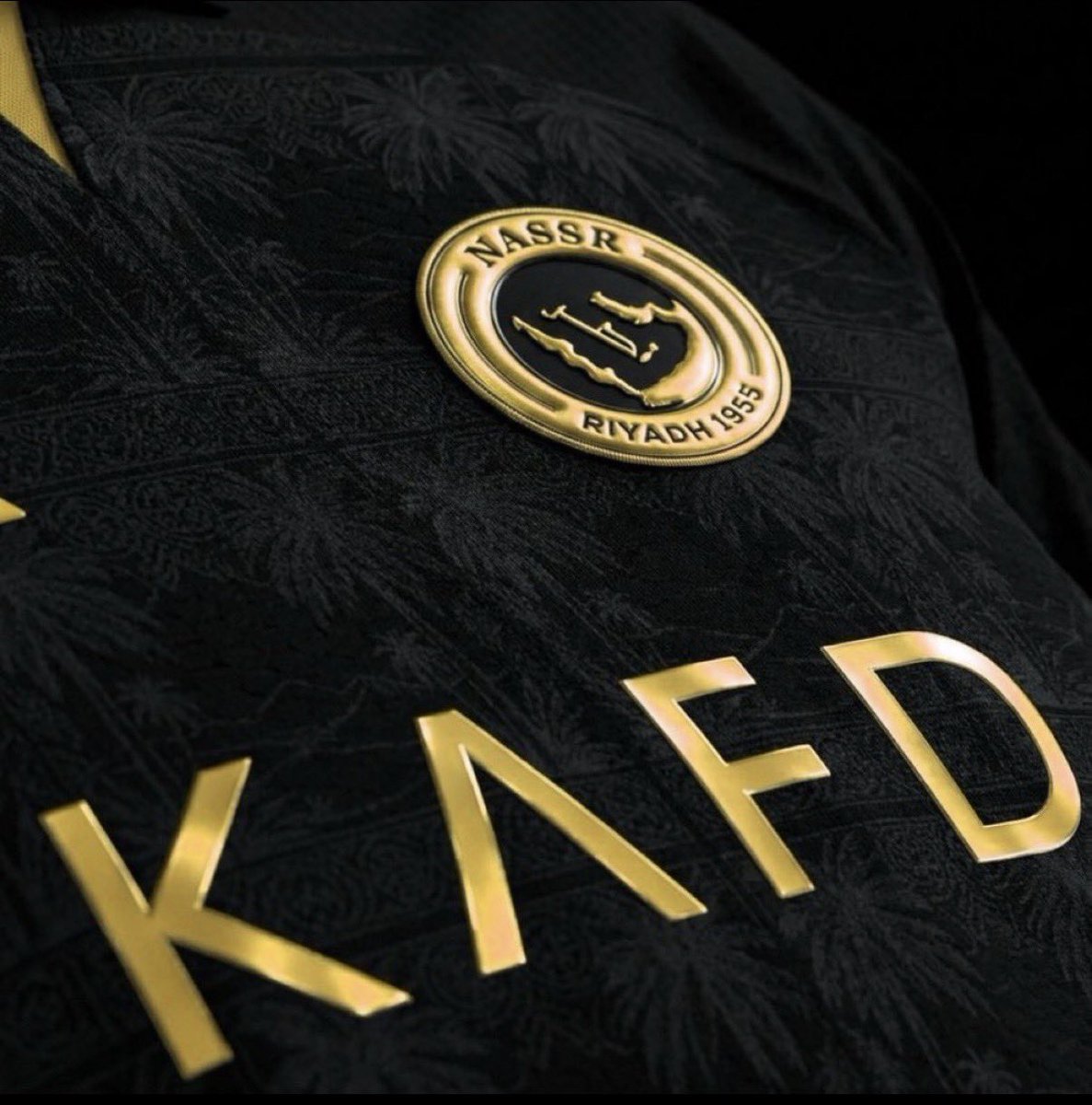 متصدره دوري روشن tweet media