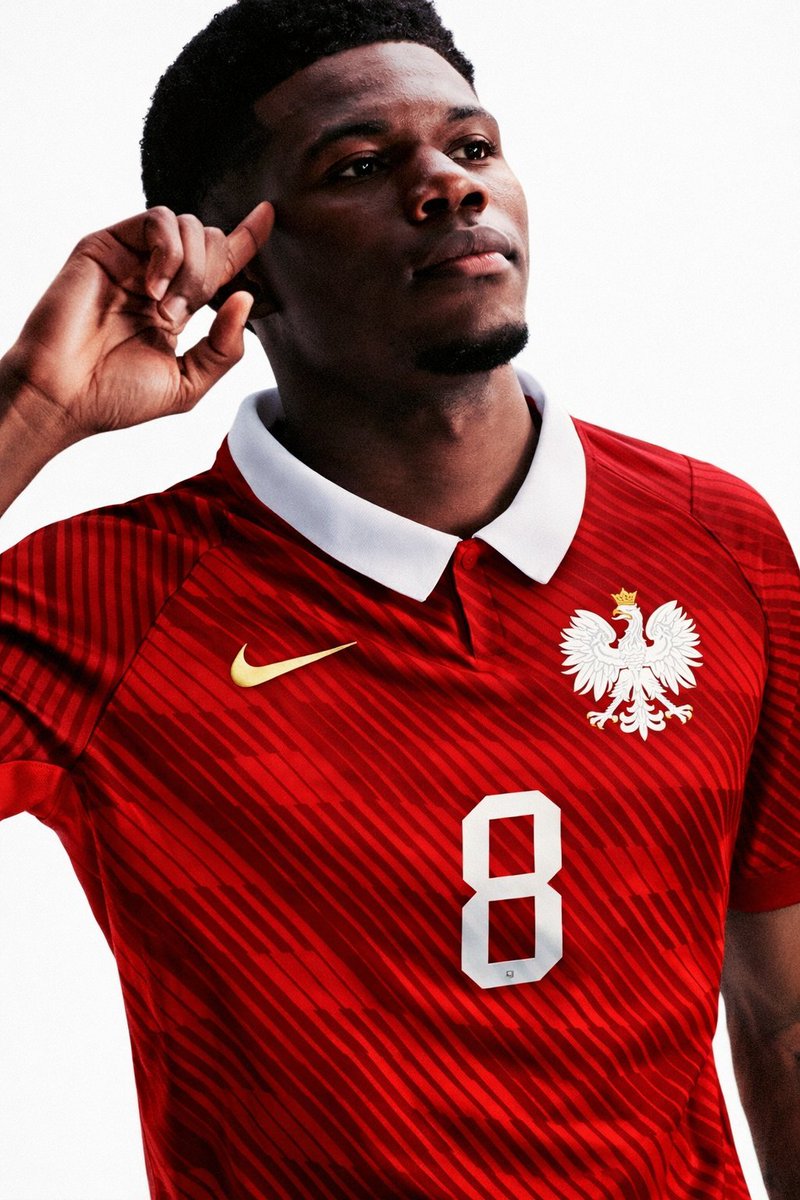 EmeM3ms_ tweet media