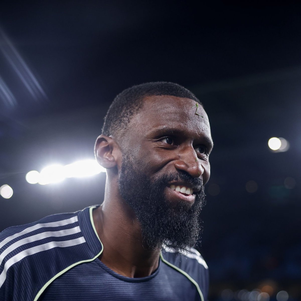 Vibes Foot tweet media