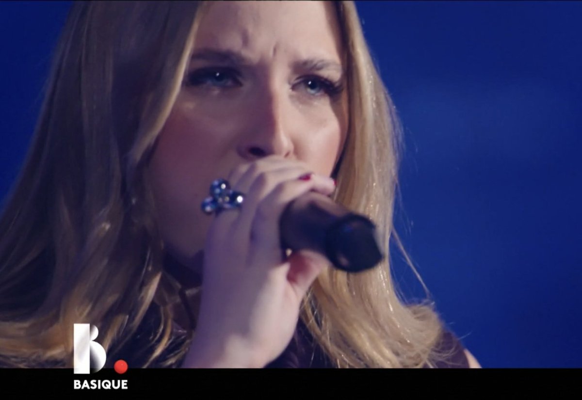 HeleBlly24FAN's tweet image. On en parle de l'intensité dans son regard sur mauvais garçon 🫣🤍
#HelenaBailly #hele #basique