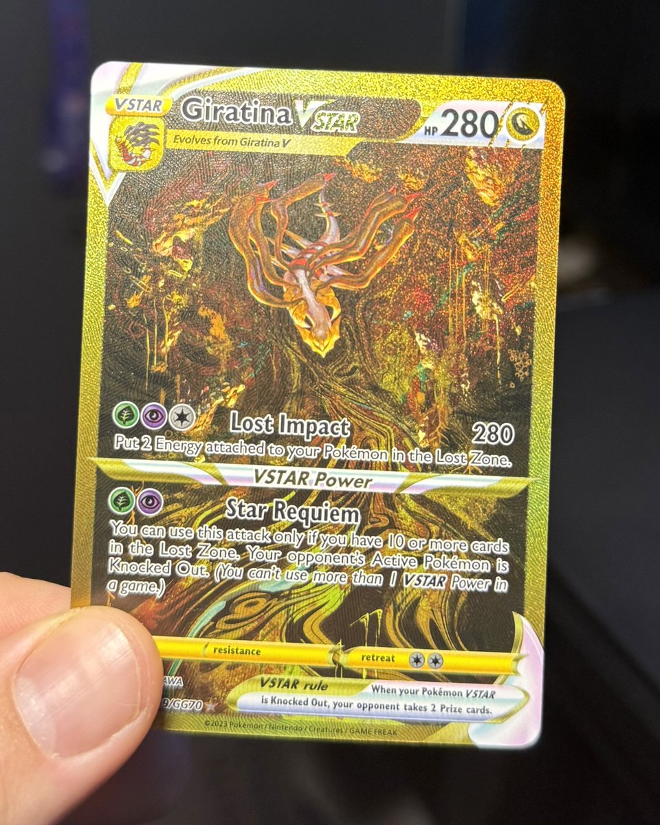 CharizardEats tweet media