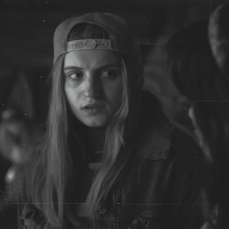 ⋱ 𝑴𝑬𝑳 tweet media