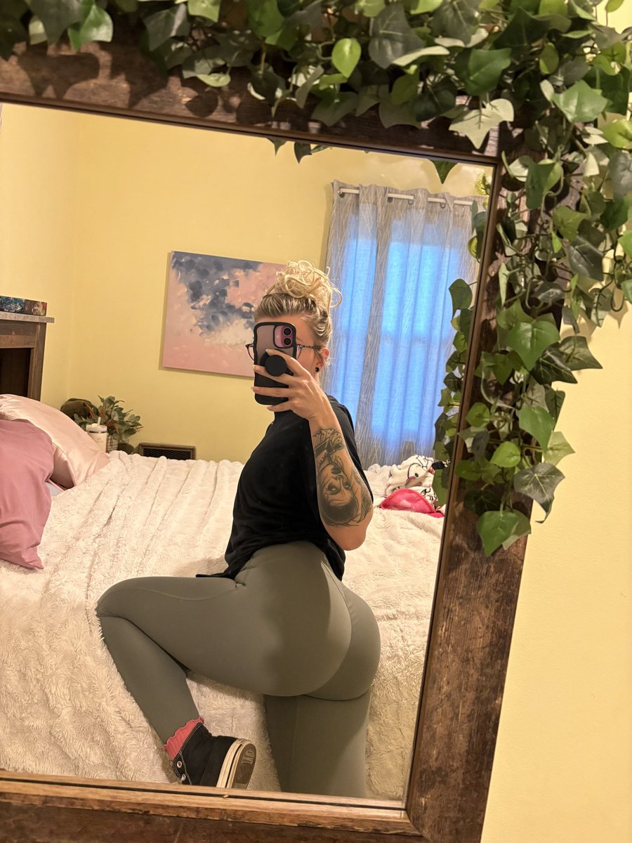 Toxic Barbie tweet media