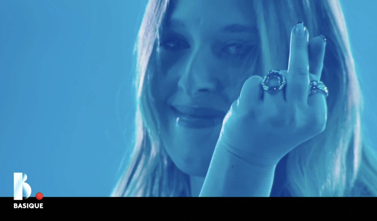 HeleBlly24FAN's tweet image. Ma beauté ! 🤍✨
#HelenaBailly #hele #basique