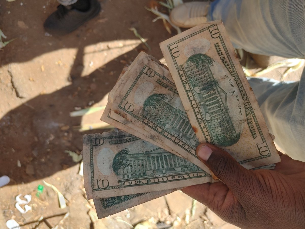  Bhuru  tweet media