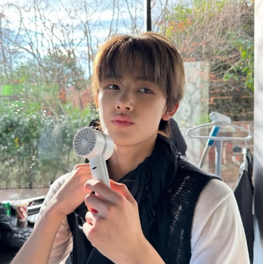 0️⃣9️⃣🎀 tweet media