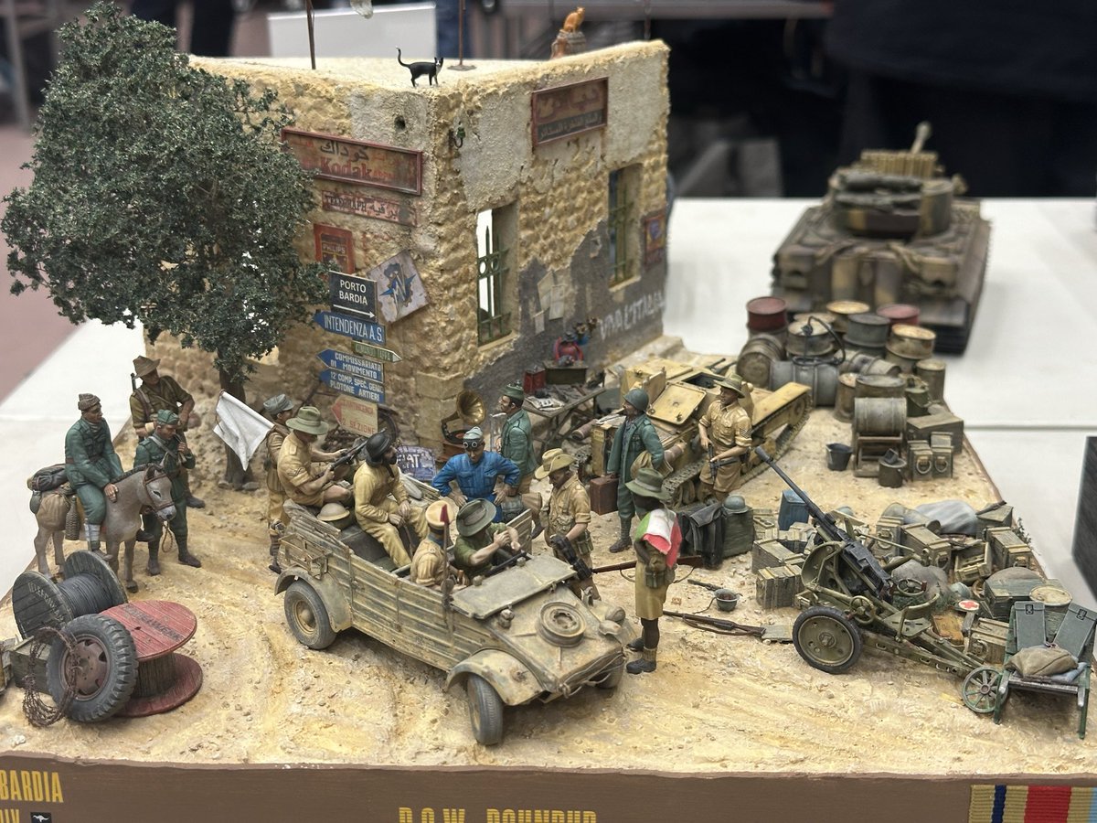 FriedenModels tweet media