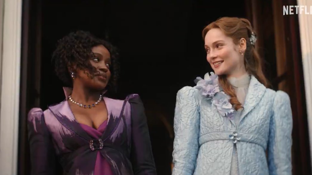 polinsdaylight's tweet photo. WAAAAIT I JUST REALIZED THEY ARE USING THE DRESSES FROM THE END OF S3 WE ARE GETTING FLASHBACKS DEFINITELY https://t.co/zAllRzYHle