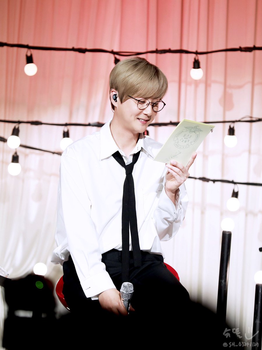 슈똘 tweet media