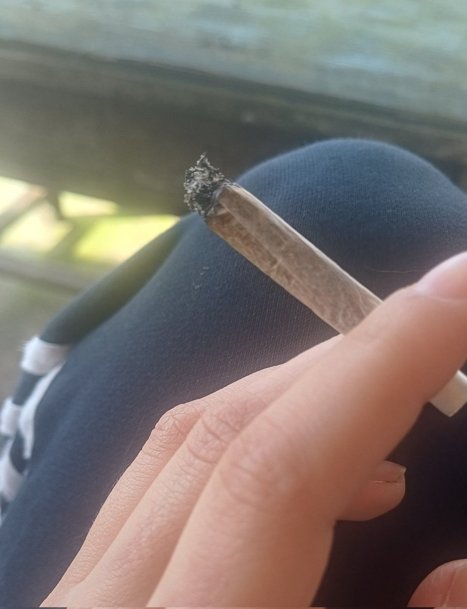 Ju_/shtwt-drugtwt tweet media
