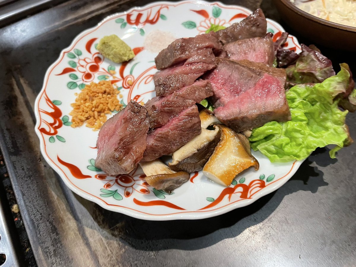 VF750four's tweet photo. 宴
「鉄板ダイニング おっとり 新町店」へ
注文はドリンク含めてスマホから
特にお好み焼きは山芋を使用しているから生地がふわふわっです
食感がふんわりしてるからパクパク食べれます　これは美味い
＃大阪お好み焼き
#鉄板ダイニングおっとり新町店
＃お好み焼き
#大阪グルメ
#四ツ橋駅
#西大橋駅 https://t.co/rexJXzebzH