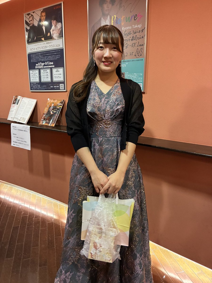 Kanael16's tweet photo. #原田莉奈 さん終演

美しく、輝きを放った音色を奏で、
情感豊かに魅了する演奏
どの曲も惹き込まれ、一気にファンになっちゃった

何度も繰り返し聴きたくて、
脳内にしっかり記憶させていただいた

今夜は脳内再生しながら眠りたいが、
あの"熱情/ベートーヴェン"再生したら逆に目が冴えちゃいそうw https://t.co/vWlvHAin6J