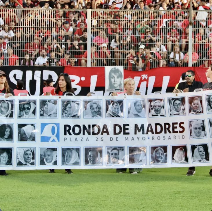 ultras_antifaa's tweet photo. #Argentina - Newell’s Old Boys club and its supporters commemorated the 30,000 people who were forcibly disappeared or killed by the military dictatorship. https://t.co/NjtHDoQuQ0