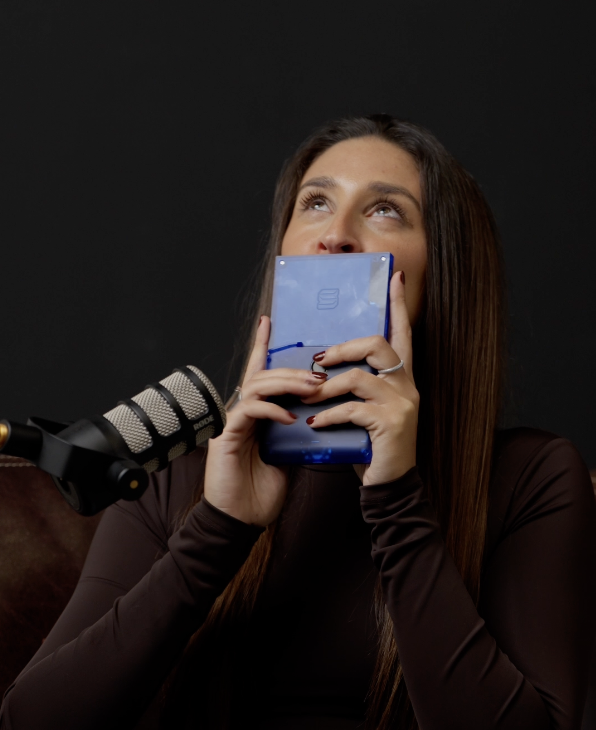 Everything feels better when she kisses it 👾