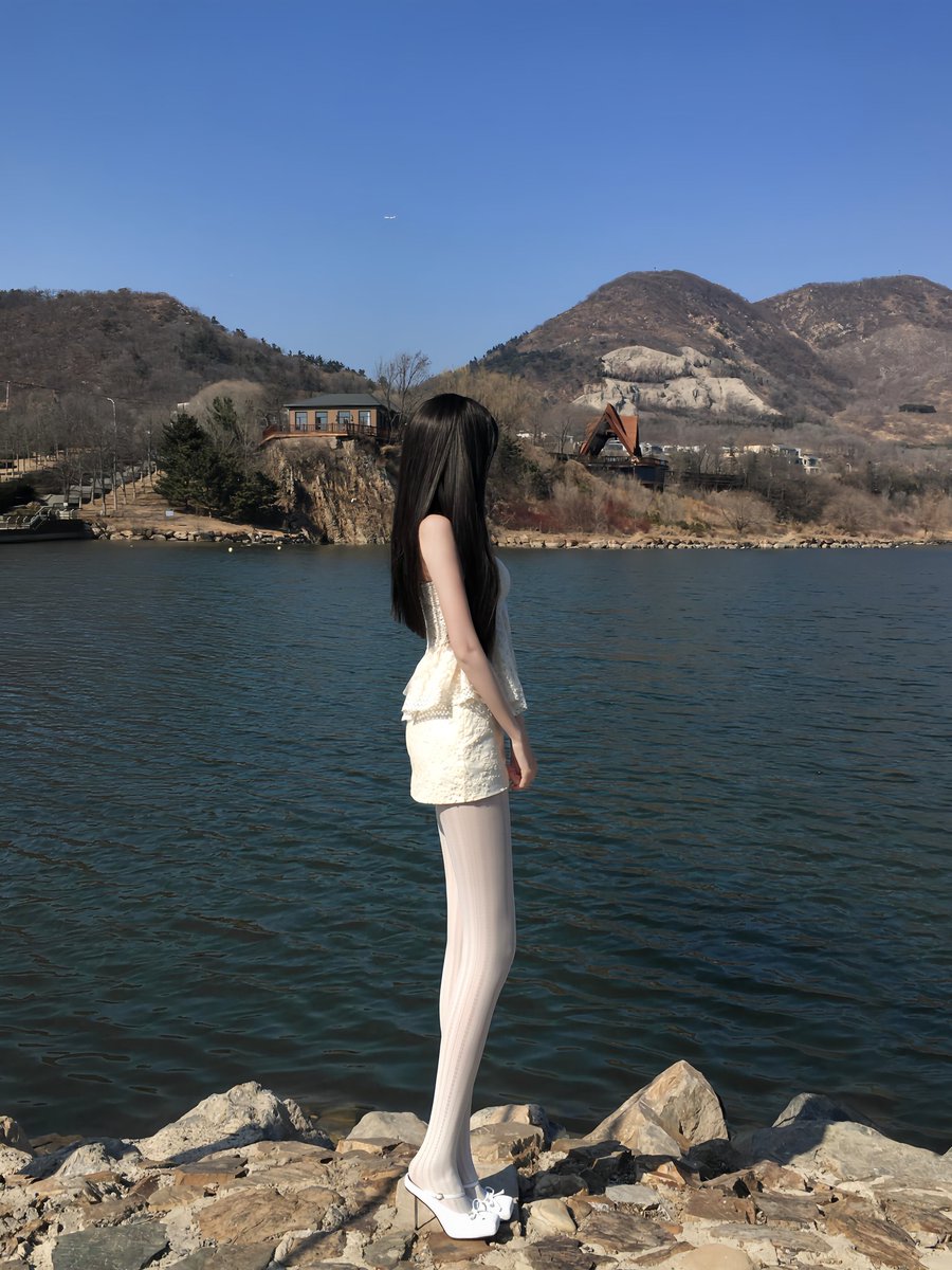 AlisaAnna2's tweet photo. 清凉而瘙痒
#骚货 #高跟鞋 #反差婊 #丝袜 https://t.co/svhQhDu9BP