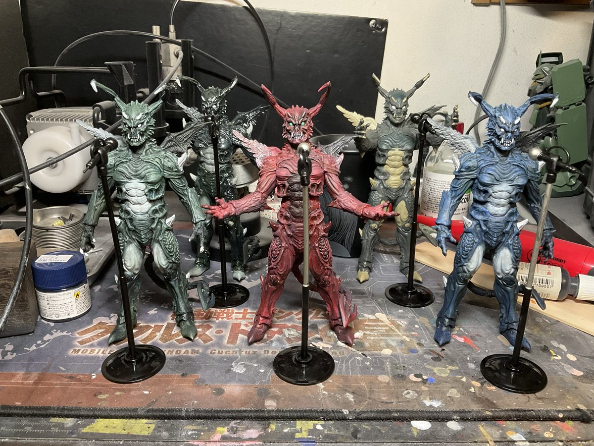 ばんしー tweet media