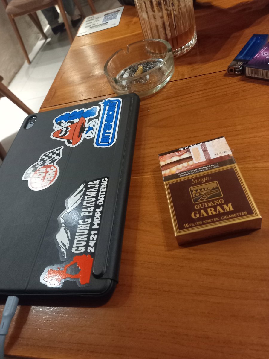 overrated man tweet media