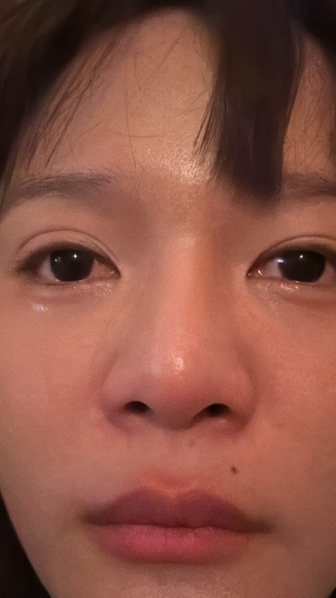 วันๆนึงพวกพี่ทำไรกัน วันนี้ผมนั่งดูเมะแล้วร้องไห้