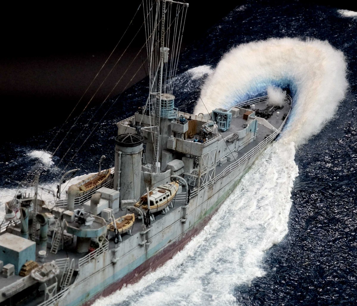 鳶色2号@1/350 睦月型 tweet media