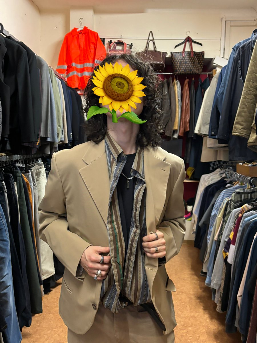 frechdachs falco tweet media