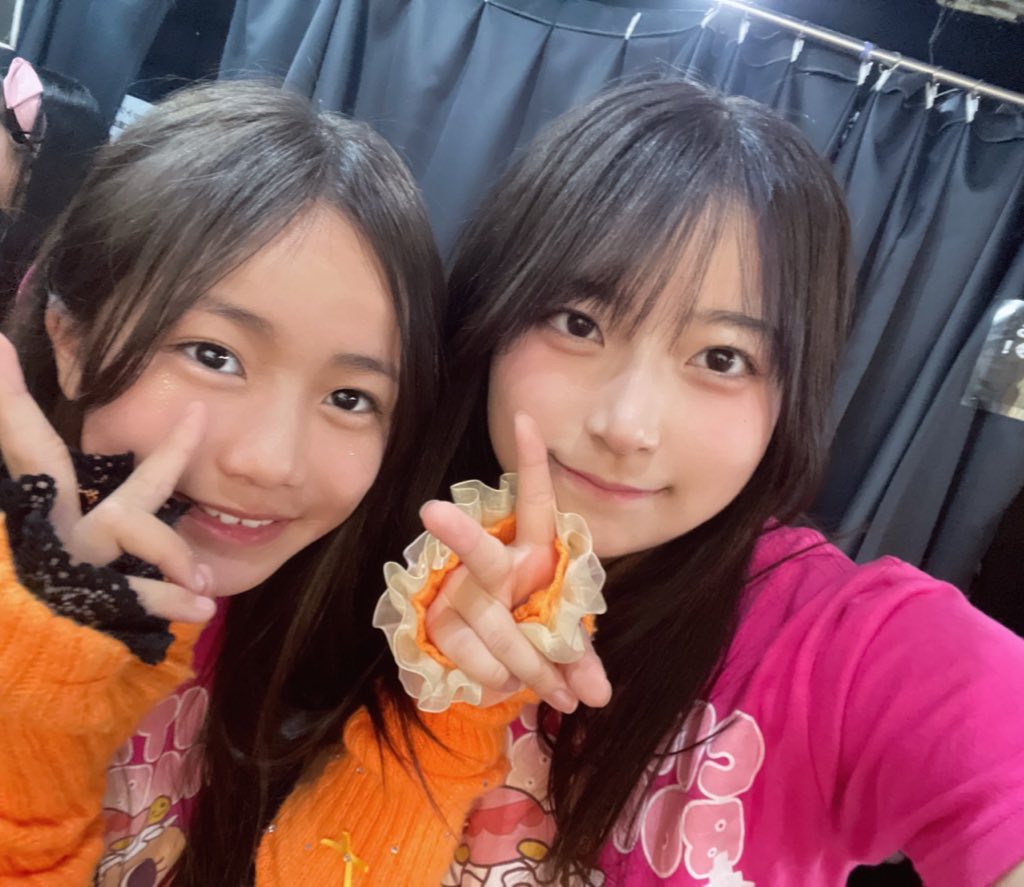 今日もお疲れ様🐰
仲良しいっちゃんと🧡ྀི

 #ちぃたんぼんばーずOSK
 #花咲なこ
 #なこはこんなこ