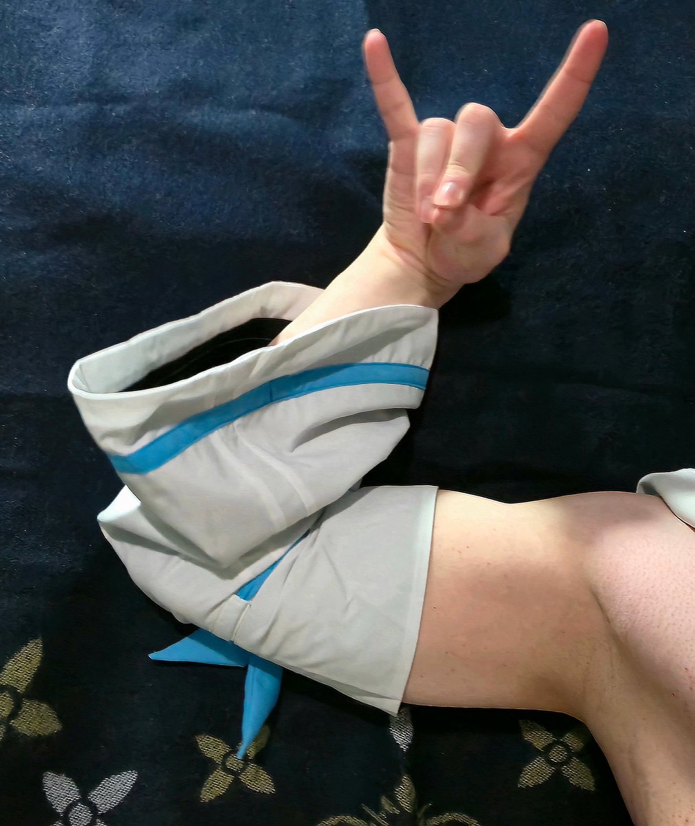 Droidekool tweet media