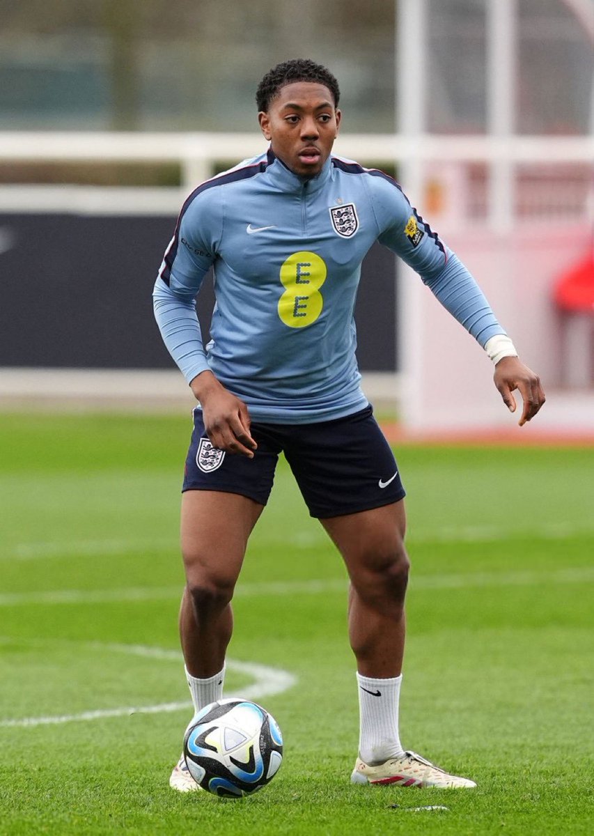 Gooner Chris tweet media