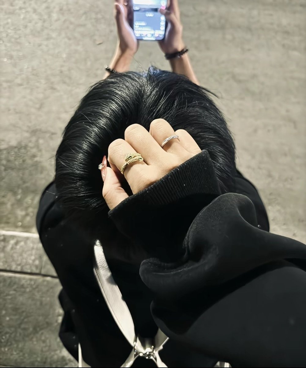 今晚变成鲨鱼辣椒 tweet media